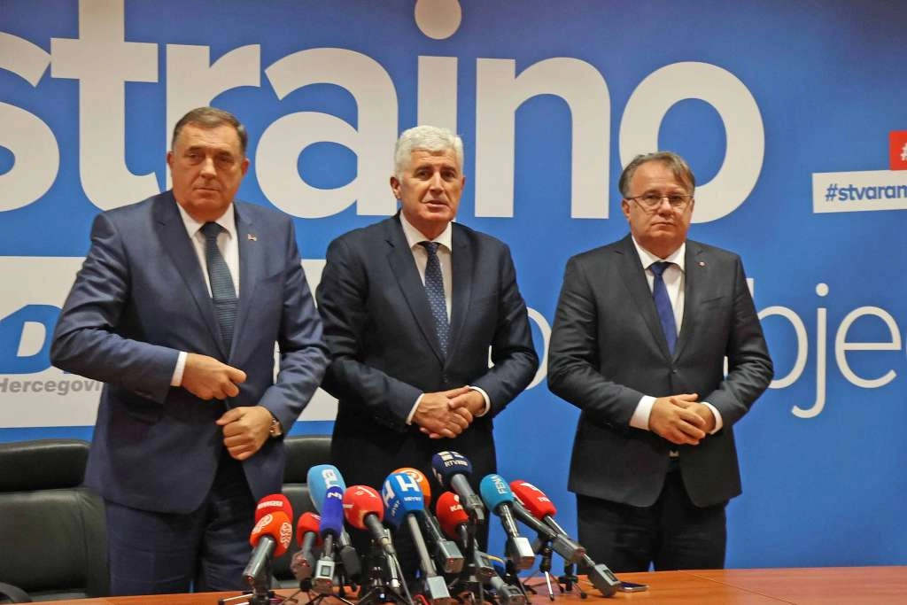 Za danas najavljen sastanak Trojke, HDZ-a i SNSD-a?